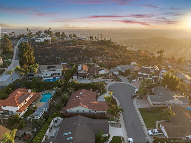 6221 BRYNWOOD COURT, San Diego CA: https://media.crmls.org/mediaz/d7c77aa5-3f78-44e0-b5a1-0e61ad0fe355.jpg