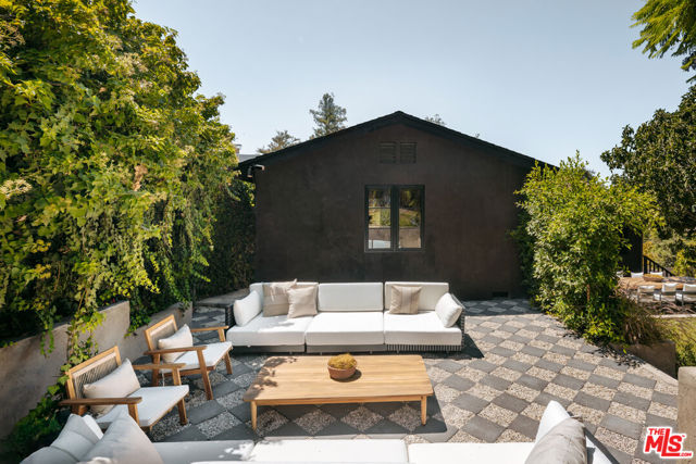 4790 Galendo Street, Woodland Hills CA: https://media.crmls.org/mediaz/d7c7e926-452e-4b82-b1f1-5d7bd5e06d79.jpg