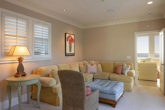 553 Beach Drive, Aptos CA: https://media.crmls.org/mediaz/d7c8a876-c83f-46a6-8ce3-651bc369c388.jpg