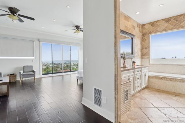4611 Santa Cruz Ave, San Diego CA: https://media.crmls.org/mediaz/d7c8e67e-5032-406f-94c4-921e41982223.jpg
