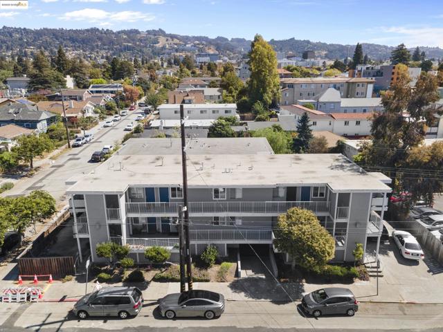 1929 California, Berkeley CA: https://media.crmls.org/mediaz/d7c8eef7-c1ac-4061-9c35-d87cb3de6120.jpg