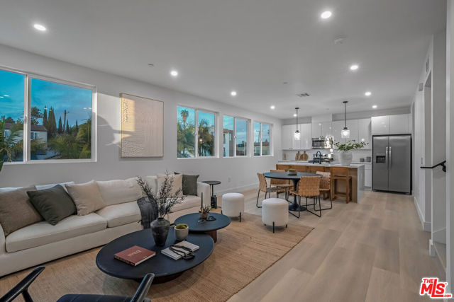 5832 David Avenue, Culver City CA: https://media.crmls.org/mediaz/d7c983bf-b10d-4c95-806d-7f752907d019.jpg