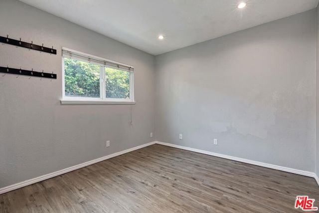 2286 Goddard Avenue, Simi Valley CA: https://media.crmls.org/mediaz/d7c9c33b-66c2-4693-a16a-69a8a31d6ec3.jpg