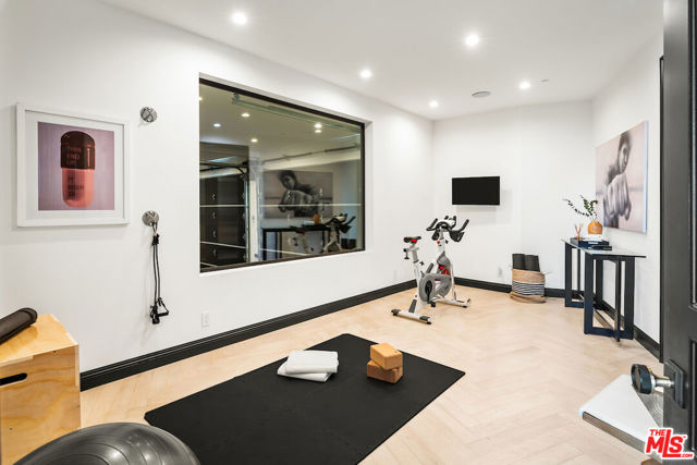 Drew Fenton | 10932 Savona Road Los Angeles CA | MLS: 7689587