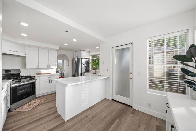 Detail Gallery Image 4 of 39 For 3863 Settineri Ln, Spring Valley,  CA 91977 - 3 Beds | 2/1 Baths