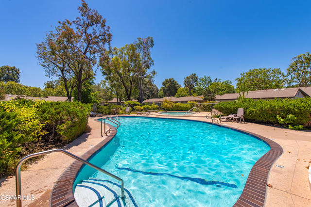 1122 Canterford Circle, Westlake Village CA: https://media.crmls.org/mediaz/d7cb59a0-2635-4fe8-87f2-8c89e313f1aa.jpg