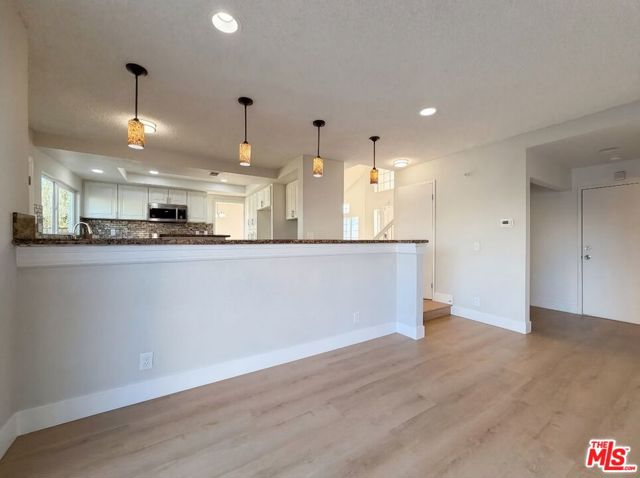 37740 Duffel Street, Palmdale CA: https://media.crmls.org/mediaz/d7cb6149-9c17-4794-b4cf-b1197558799b.jpg