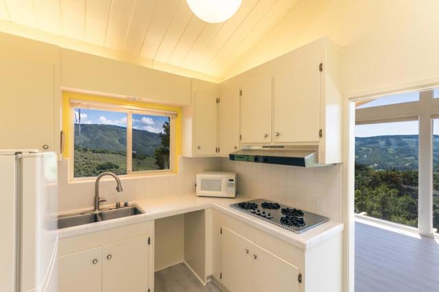 25625 Tierra Grande Drive, Carmel CA: https://media.crmls.org/mediaz/d7cbbbdc-8668-46ce-b6a0-ac9bdf2492eb.jpg