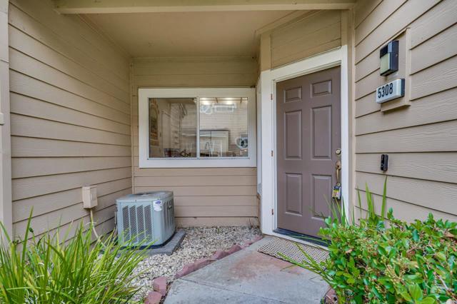 5308 Tacoma, Fremont CA: https://media.crmls.org/mediaz/d7cc395e-924a-4704-84c8-3e14bbb26806.jpg