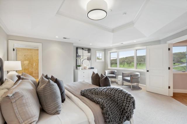 4 Buck Meadow Drive, Portola Valley CA: https://media.crmls.org/mediaz/d7cc8dda-e38a-4a84-9596-4950a57bcdf2.jpg