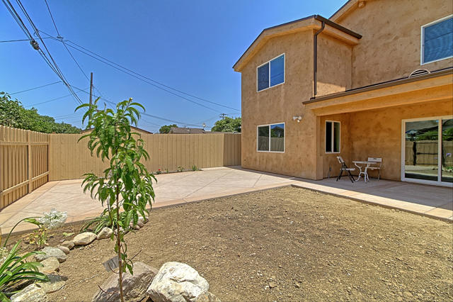 159 S Hayes Avenue, Oxnard CA: https://media.crmls.org/mediaz/d7cca432-329f-447f-bc12-288003d74b26.jpg