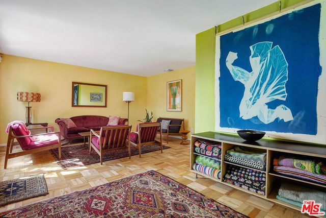 1865 UPPERTON Avenue, Los Angeles CA: https://media.crmls.org/mediaz/d7ccc2c7-c776-46c2-a11e-381be7484f89.jpg