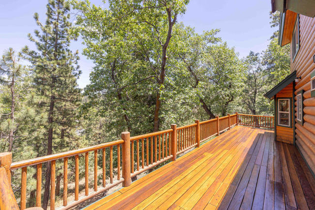 1307 Pigeon Road, Big Bear CA: https://media.crmls.org/mediaz/d7ccfeca-989f-4d93-a0cd-60bc08627b93.jpg