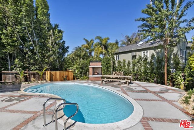 4247 SESPE Avenue photo 29
