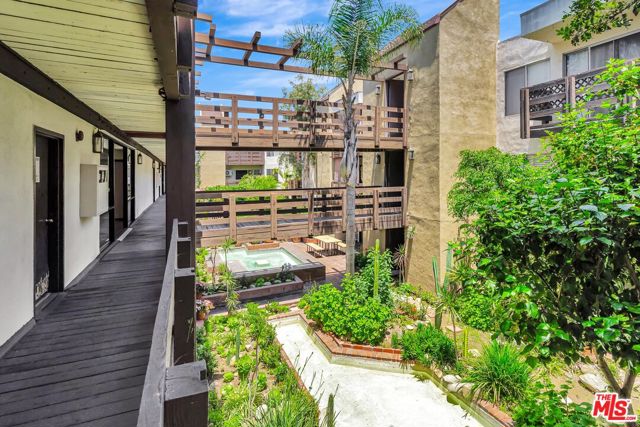 320 S Ardmore Avenue, Los Angeles CA: https://media.crmls.org/mediaz/d7cdf6e1-4efa-4af1-b5ae-915b17342f55.jpg
