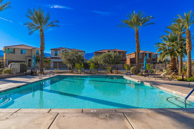 35425 Domani Drive, Palm Desert CA: https://media.crmls.org/mediaz/d7ce89f0-1495-4e45-a305-b6257bc4b645.jpg