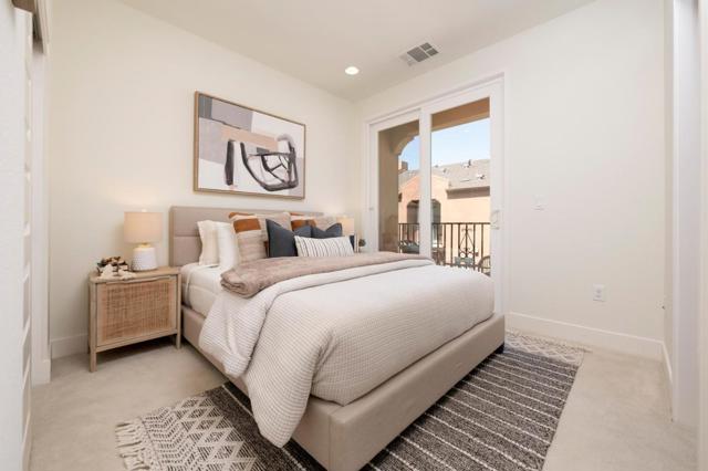 373 Derby Avenue, San Mateo CA: https://media.crmls.org/mediaz/d7cf109a-4061-470a-8fe9-a050c4126e2f.jpg