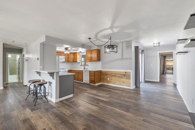 5343 Encelia Drive, 29 Palms CA: https://media.crmls.org/mediaz/d7cf7a35-c408-45d2-82ff-477f757337cc.jpg