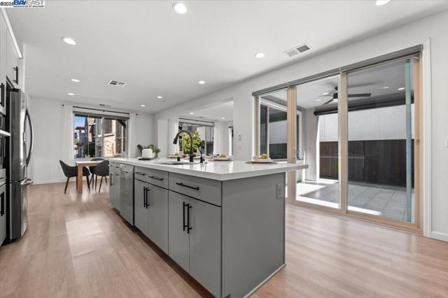 6017 Basaltina Pl, Dublin CA: https://media.crmls.org/mediaz/d7cfa1c0-9851-452e-82bf-d09453d4e148.jpg
