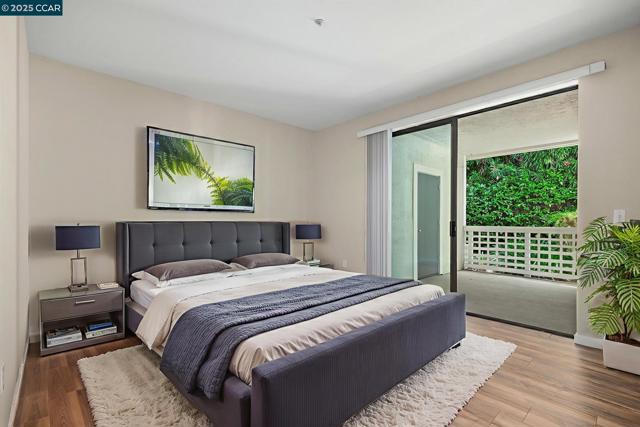 2584 Oak Rd, Walnut Creek CA: https://media.crmls.org/mediaz/d7d031b7-e2c1-41a9-8beb-31ec78a5c834.jpg
