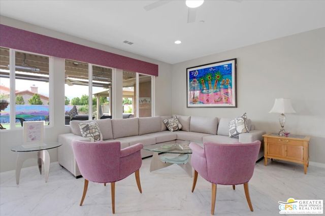 74121 Kingston Court, Palm Desert CA: https://media.crmls.org/mediaz/d7d06900-7c84-49e9-b0a7-e9909b869e71.jpg
