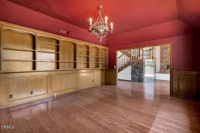 11395 Highridge Court, Camarillo CA: https://media.crmls.org/mediaz/d7d0ba90-44e8-4584-befc-22876567912c.jpg