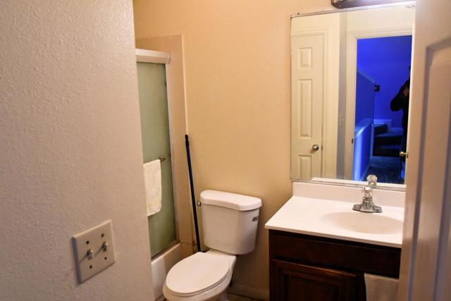 773 Gates Street, San Francisco CA: https://media.crmls.org/mediaz/d7d0e7c6-fe9b-405f-a6b7-d0938486cb6d.jpg