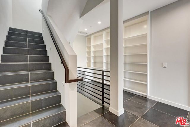 3850 Rambla Orienta photo 19
