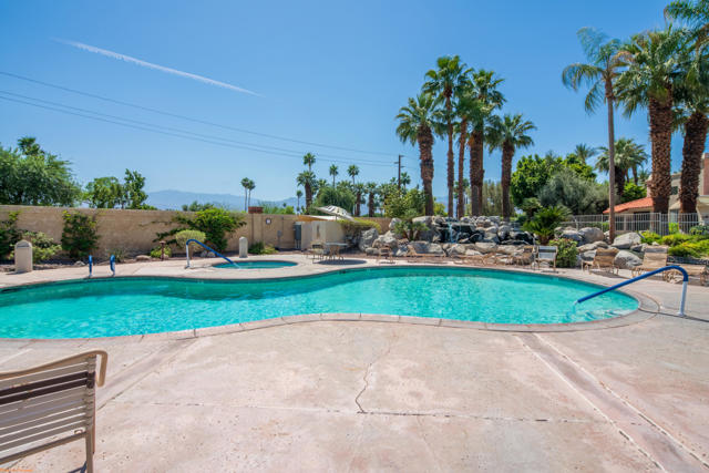 105 Brandigo Circle, Palm Desert, CA 92211