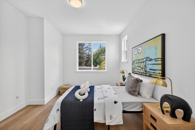 955 Woodside Road, Redwood City CA: https://media.crmls.org/mediaz/d7d1ab8c-7828-49ab-a1d8-1862b928bb58.jpg