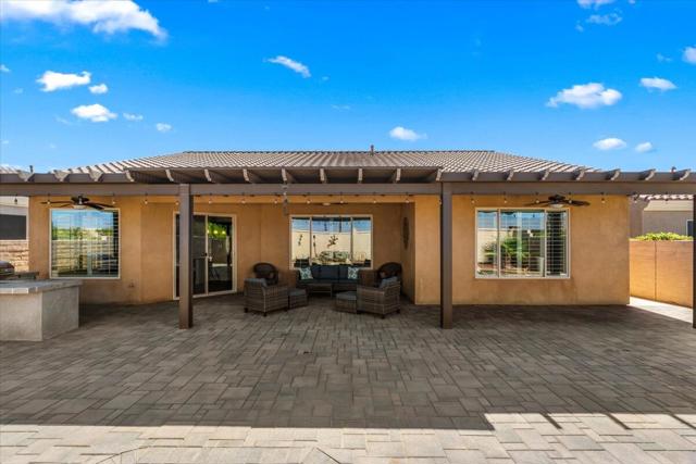 39313 Camino Las Hoyes, Indio CA: https://media.crmls.org/mediaz/d7d1c430-b241-4048-b7ce-55571ad9203c.jpg