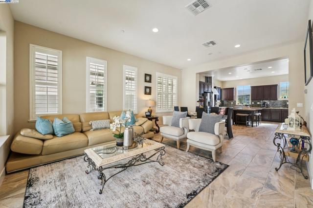 7213 Calistoga Ln, Dublin CA: https://media.crmls.org/mediaz/d7d1d221-5d3a-41e2-9ec5-1b50ce0ca484.jpg