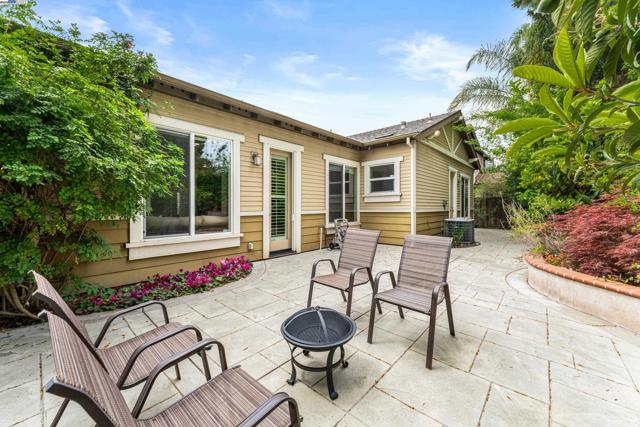 35607 Embassy Common, Fremont CA: https://media.crmls.org/mediaz/d7d331cd-fdcd-470d-8831-e9618f912ccd.jpg
