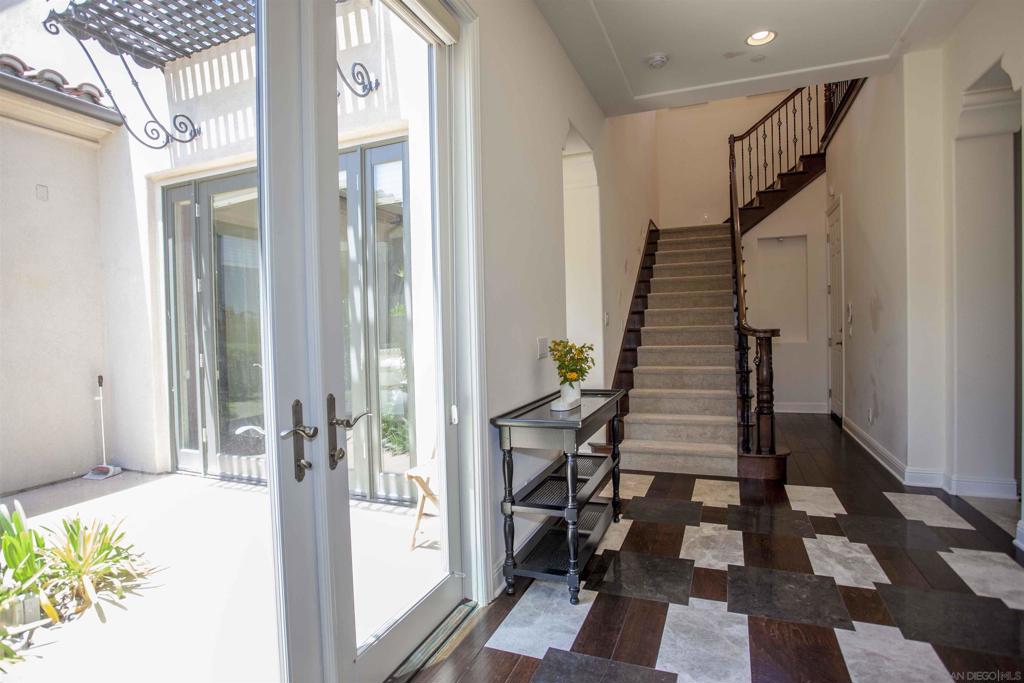 MLS #250040381SD image #15