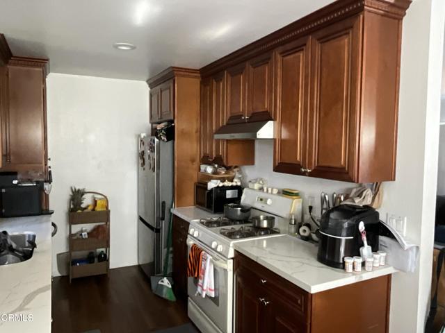 Detail Gallery Image 4 of 28 For 5117 Jefferson Sq, Oxnard,  CA 93033 - 2 Beds | 1 Baths