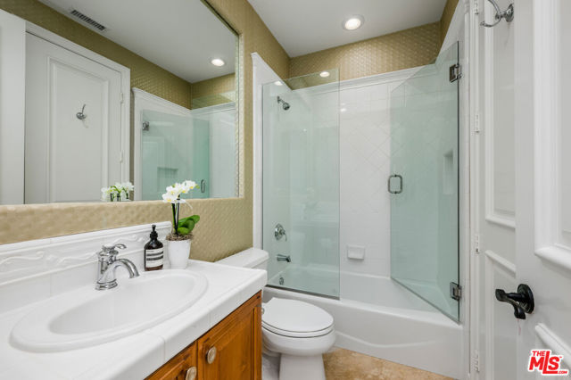 26722 Provence Drive, Calabasas CA: https://media.crmls.org/mediaz/d7d4b054-9f6c-4173-b8b1-a49a47b76c58.jpg