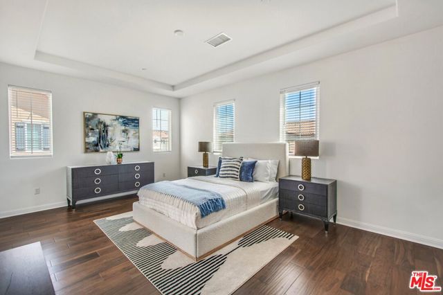 20659 W Beech Circle, Porter Ranch CA: https://media.crmls.org/mediaz/d7d6938a-b258-4a18-abe2-3f8797170b78.jpg