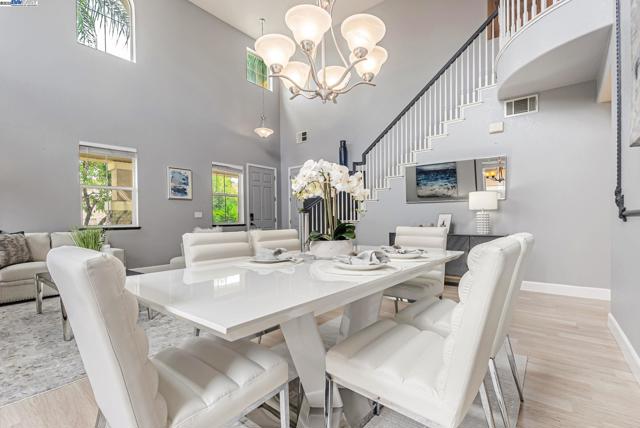 141 Pescara Blvd, Brentwood CA: https://media.crmls.org/mediaz/d7d6bc2f-4e52-41de-a46c-55fe41e318d1.jpg