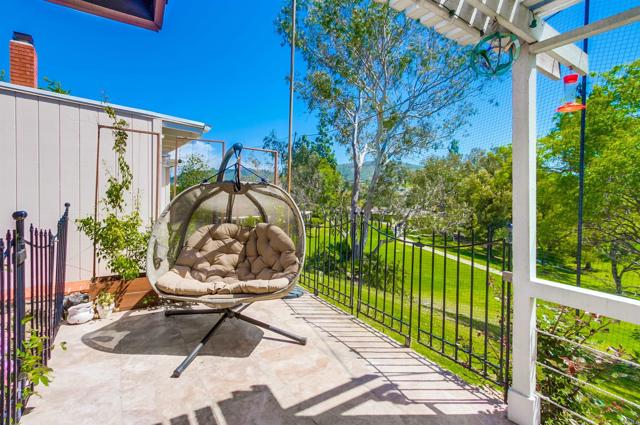 1129 La Casa, San Marcos CA: https://media.crmls.org/mediaz/d7d74873-f976-448b-a99c-136f25e2eee0.jpg