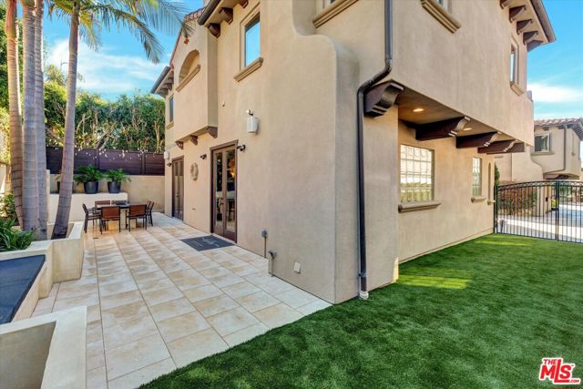 2517 Huntington Lane, Redondo Beach, California 90278, 4 Bedrooms Bedrooms, ,3 BathroomsBathrooms,Residential,Sold,Huntington,25607911