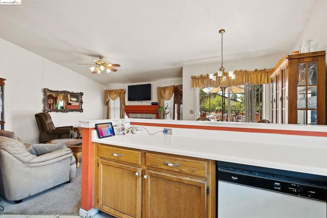 Image 15 of 39 For 8038 Torrente Way
