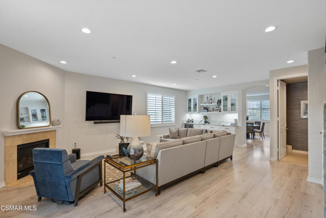 349 Newbury Vista Lane, Newbury Park CA: https://media.crmls.org/mediaz/d7da0a14-d27f-4014-90c4-07ecad1f3951.jpg