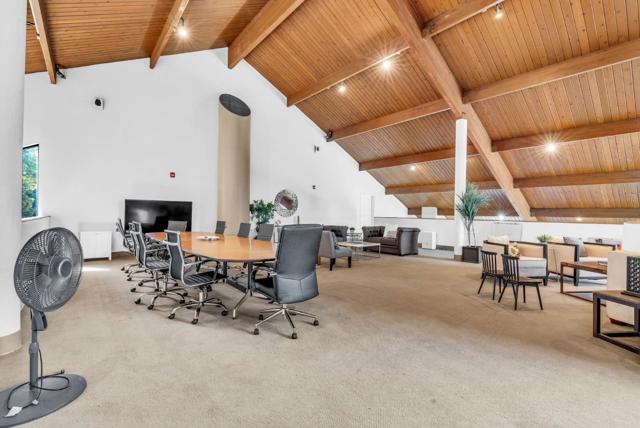 1 Appian Way, South San Francisco CA: https://media.crmls.org/mediaz/d7da3f66-4426-445e-a769-bd1e21db3cec.jpg