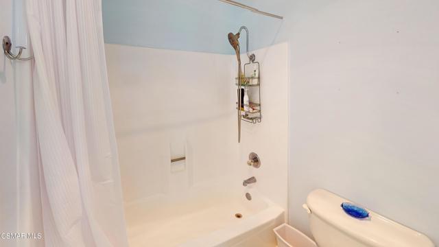 232 Gazania Court, Thousand Oaks CA: https://media.crmls.org/mediaz/d7da78b7-233d-45c8-bda3-9e662efb6b08.jpg