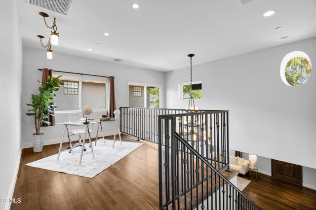171 N Sunset Place, Monrovia CA: https://media.crmls.org/mediaz/d7daeac2-51e7-48c1-a939-dba62127c468.jpg