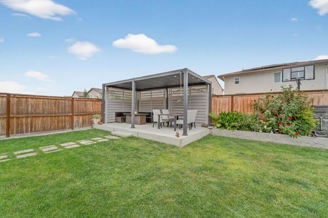 6707 Oakum Way, Stockton CA: https://media.crmls.org/mediaz/d7dc0940-d4a3-486a-9079-0120849be0cd.jpg