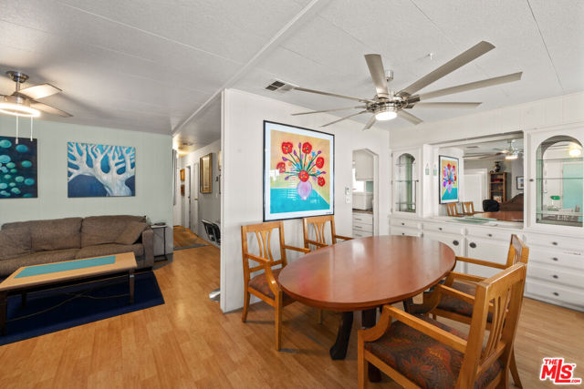 395 Wolf Lane, Cathedral City CA: https://media.crmls.org/mediaz/d7dc1604-3bf2-423c-a1c1-4ee4b257b56e.jpg