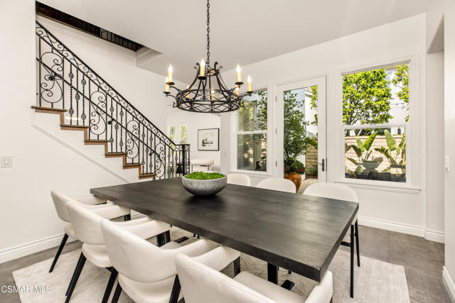 6072 Mandeville Place, Oak Park CA: https://media.crmls.org/mediaz/d7dc34ed-af33-49f2-8e65-e1a176642940.jpg