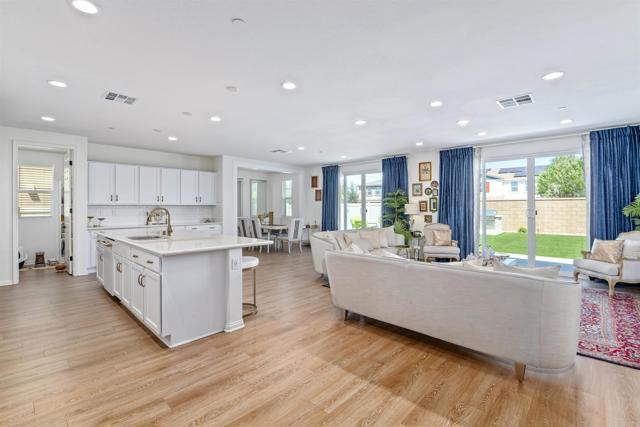 Image 6 of 29 For 34490 Bloomberry Road