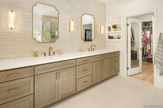 10528 Pinion Trl, Escondido CA: https://media.crmls.org/mediaz/d7dcf9ea-05cc-4801-99d2-e76e8563d7aa.jpg